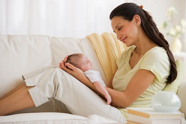 Những điều đừng nên nói khi thăm “bà đẻ”