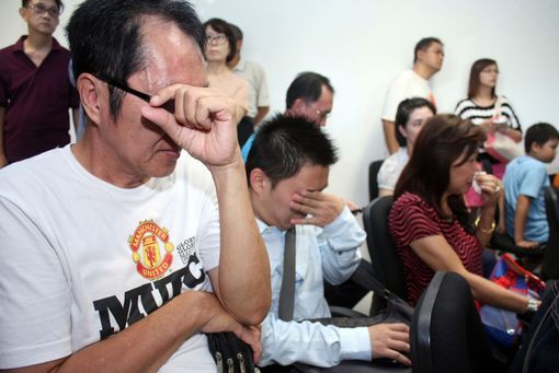 Hành khách máy bay AirAsia mất tích: “Vĩnh biệt bạn tôi”