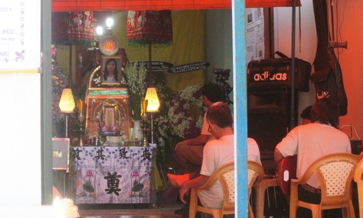 Nghẹn ngào đám tang người phụ nữ chết oan vì cây đè giữa Sài Gòn