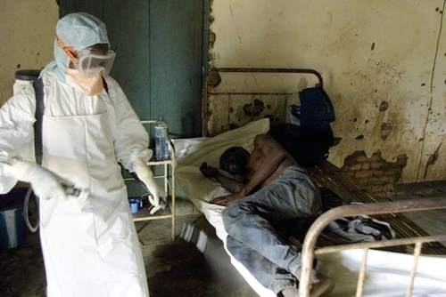 Bệnh Ebola bùng phát: Lời tiên tri năm 2014 của Vanga ứng nghiệm?