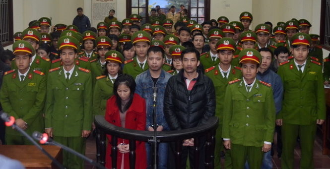 Mua bán 541 bánh heroin: 8 án tử hình, 5 án chung thân