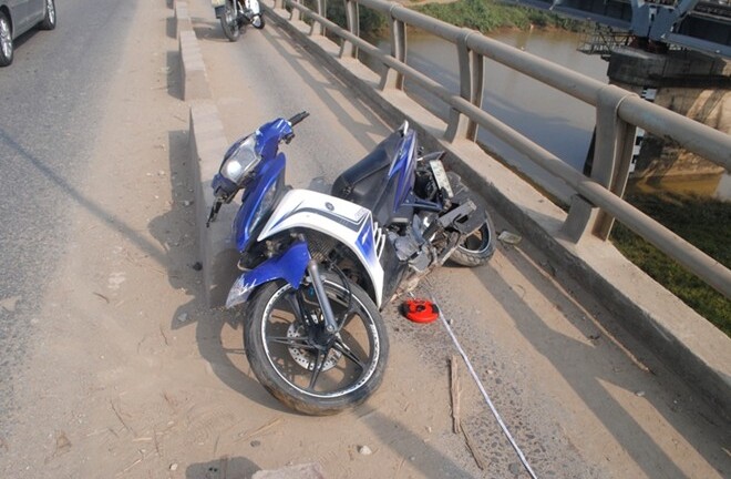 Chạy trốn cảnh sát cơ động, một thanh niên tử vong