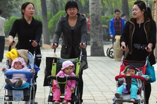 TQ dẹp trại cải tạo lao động, nới lỏng chính sách một con