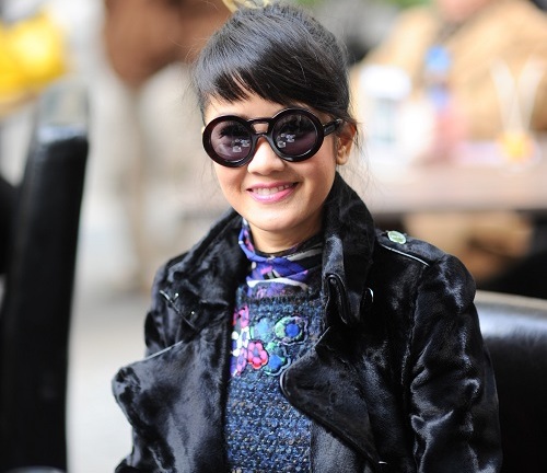 Hồng Nhung diện style cá tính ủng hộ Mỹ Linh trong hòa nhạc Lua La