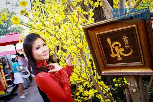 Ngô Trác Linh rực rỡ trong nắng Xuân ngời