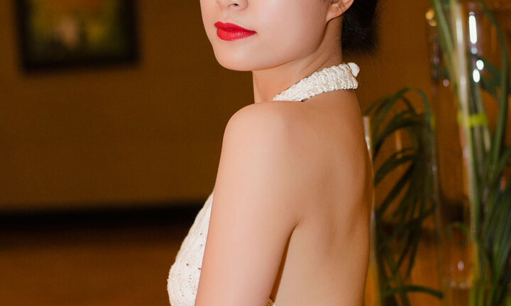 8 mỹ nhân khiêm tốn chiều cao, sexy bậc nhất showbiz Việt