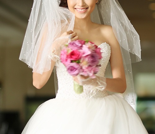 Hoa hậu Diễm Hương có bị tước danh hiệu vì lừa dối khán giả?