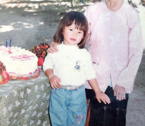 Khởi My khoe ảnh thuở 