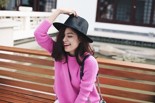 Bảo Anh thay thế Hoàng Thùy Linh vào giờ chót tại The Remix