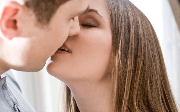 Trung bình, mỗi người đàn ông có ít nhất 8 bạn tình