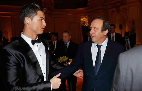 'Messi kém gì Ronaldo, Neuer? Messi xứng đáng giành bóng vàng