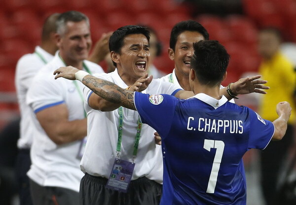 Vô địch AFF Cup 2014, ĐT Thái Lan sẽ nhận thưởng siêu khủng