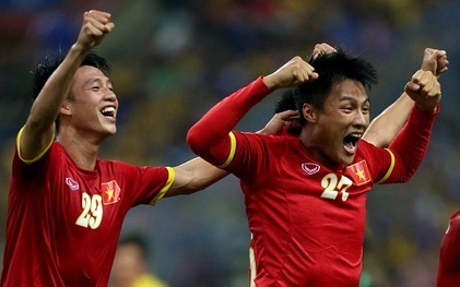 Tranh cãi ĐT Việt Nam có xứng nhận 5 tỷ đồng tiền thưởng?