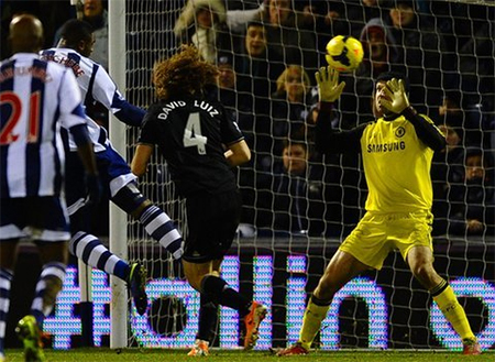 Bị West Brom cầm hòa, Chelsea sắp mất ngôi đầu