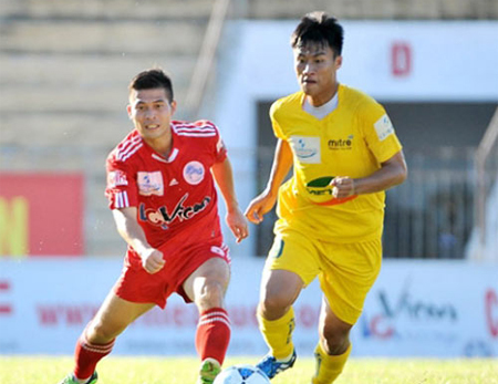 Cầu thủ Việt kiều Mạc Hồng Quân bị Thanh Hóa cắt hợp đồng