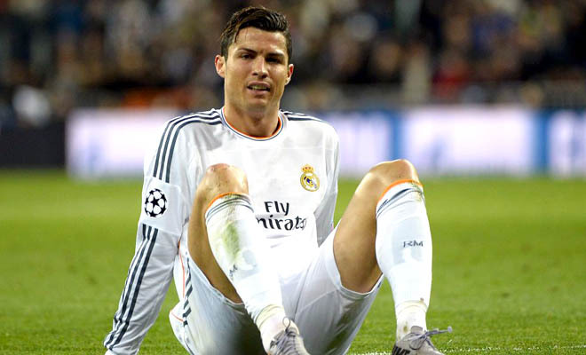 Chấn thương, Ronaldo lỡ cơ hội đọ tài với Messi