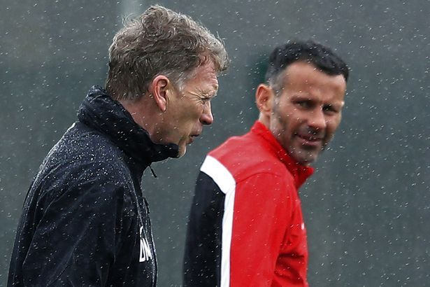 Phòng thay đồ Man Utd đại loạn trước khi Moyes bị sa thải