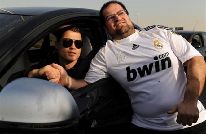 Chơi trội, Ronaldo lần thứ 2 tặng xe hơi cho toàn đội Real Madrid