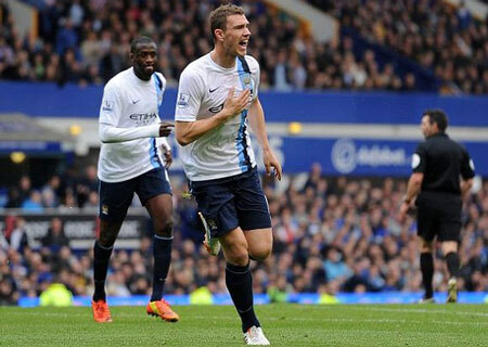 Khuất phục Everton, Man City chạm tay vào chức vô địch