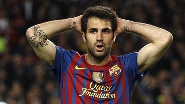 Tin tức bóng đá 24h: M.U phải bán Chicharito, Chelsea có Costa