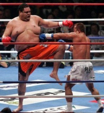 Clip: Những võ sỹ tí hon vẫn khuất phục 