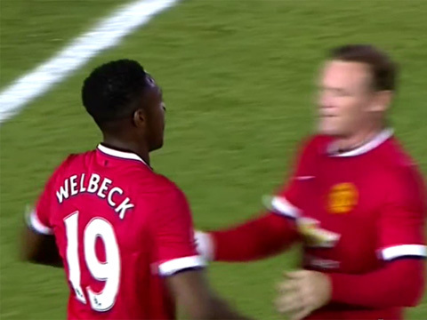Clip: Welbeck ghi siêu bàn thắng đầu tiên dưới triều đại Van Gaal