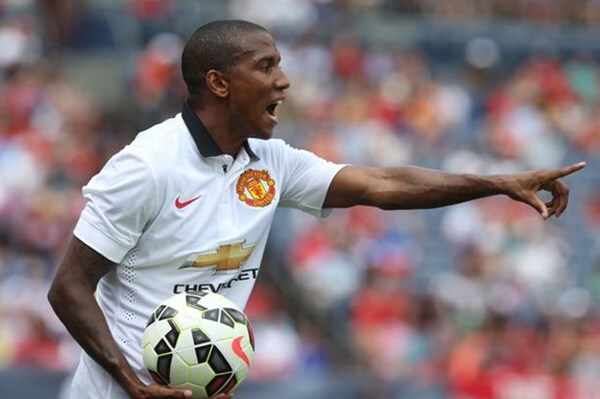 Thể thao 24h: M.U tống cổ sao xịt, Chelsea gây sốc với Ronaldo