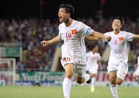 Công Phượng không thể tranh bóng vàng với Công Vinh