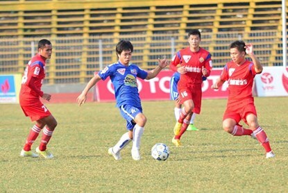 Văn Thắng lập hat-trick siêu ấn tượng, Công Phượng lại