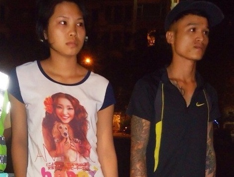 Hà Nội: Giấu ma túy vào củ sạc điện thoại, 2 vợ chồng bị bắt giữ