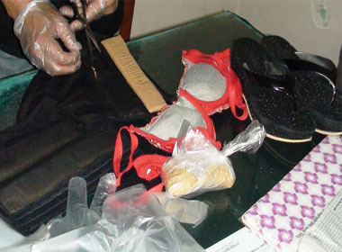 Bầu ngực to quá khổ tố cáo