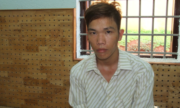 Rủ bạn đi hát karaoke để cướp xe máy