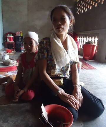 Đau xót con gái hiếu thảo bị cha dùng cuốc đánh chết