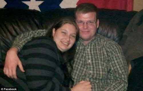 Bị cảnh sát bắt giữ khi đang cầu hôn bạn gái