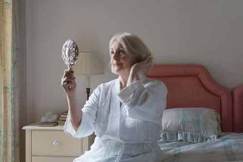 Tôi 70 tuổi có quá già khi vẫn muốn “quan hệ”?