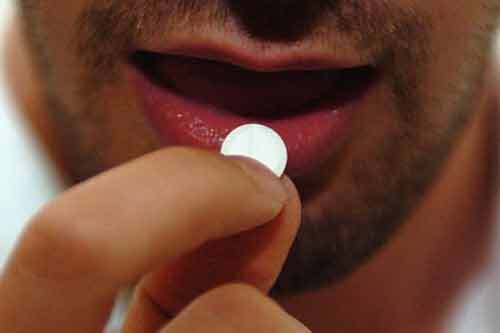 Con trai tôi thích phát triển ngực như phái nữ, phải làm sao?