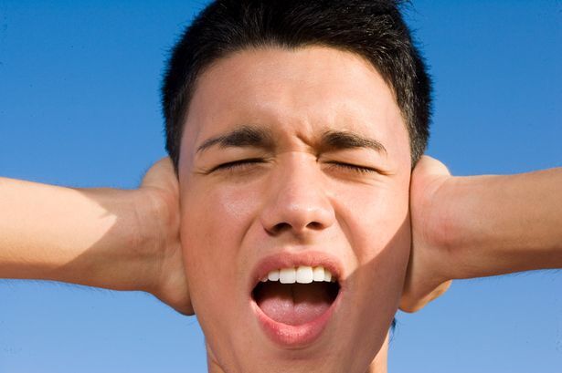 Tôi căm ghét khi phải nghe tiếng bố mẹ “ân ái” mỗi tối