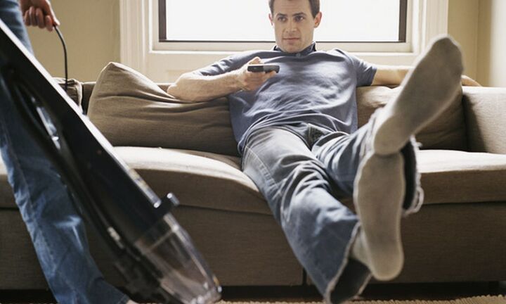 Làm thế nào khi bạn trai thất nghiệp chỉ sống nhờ tiền của tôi