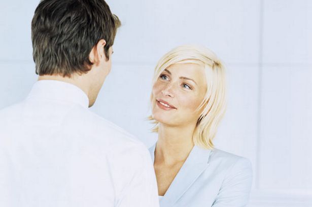 Phải làm sao khi tôi trót thích vợ của bạn