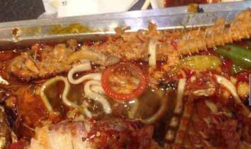 Kinh hãi bao cao su lẫn trong món ăn của nhà hàng Trung Quốc