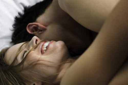 Vợ chồng quan hệ tình dục liên tục có tác hại gì không?