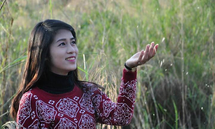 Mê mẩn với nhan sắc của phóng viên xứ Tuyên