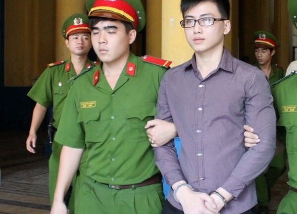 Xôn xao bàn tán về kẻ giết người dã man nhưng đẹp trai