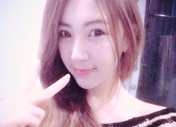 Cô giáo dạy môn Lịch sử xinh như hot girl