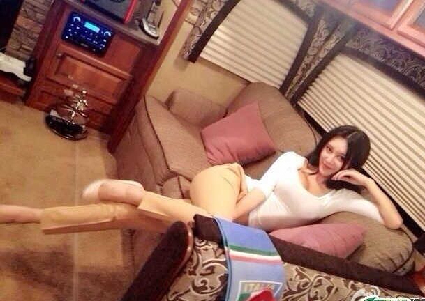 Cô nàng hot girl xinh hơn cả diễn viên nổi tiểng Phạm Băng Băng