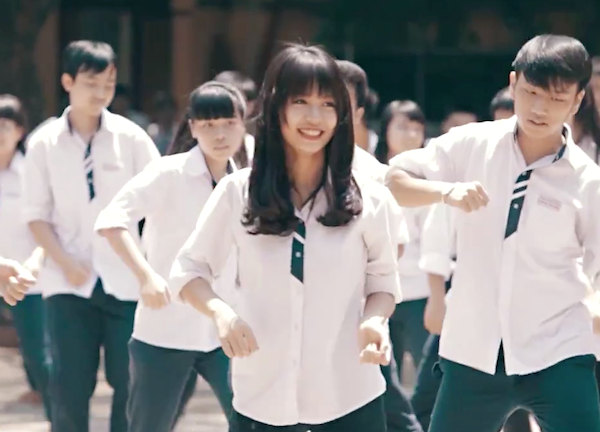 Cháy hết mình cùng clip mùa thi của thầy trò trường Trần Phú