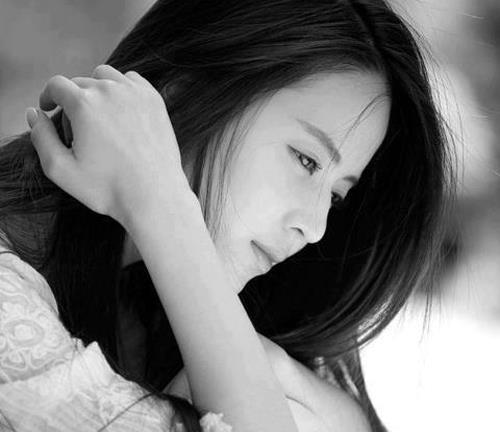  Khốn khổ vì sống cùng mẹ chồng hay nghi ngờ  