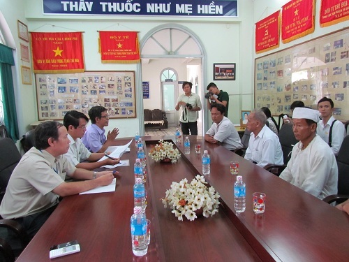 Mẹ con sản phụ chết bất thường: Vì sao không mổ cứu thai nhi?