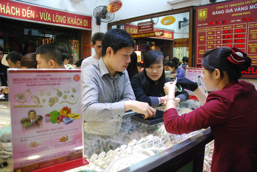 Giá vàng giảm 80.000 đồng/lượng