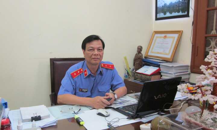 Kiện đòi bồi thường thiệt hại: Chuyện con voi, cái kiến?